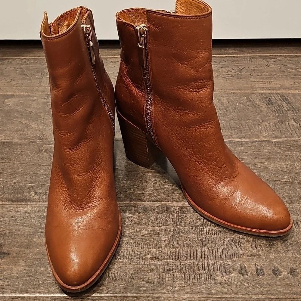 Kenneth Cole Ingrid Genuine Leather Ankle Boots Sz 8.5